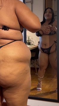 Tetona grandota latina puta muñeca follada por el coño