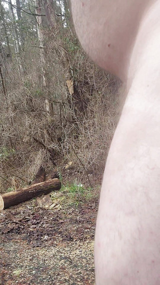 Djk31314: Kráčíme po staré silnici.