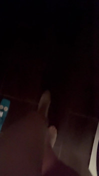 POV:ベージュのハイヒールで歩く音