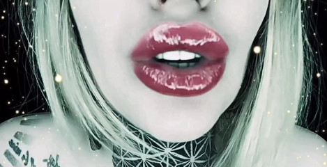 Goddess Misha Goldy: Denní oprava hladu po mých rtech! Část