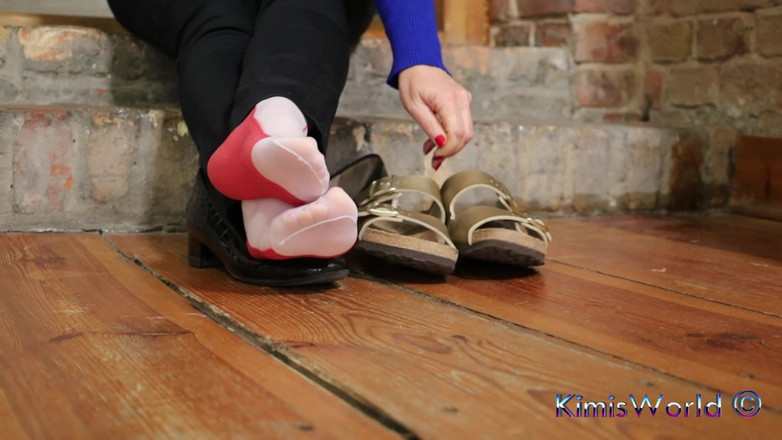 KimisWorld: タイツとバーキを使ったクリエイティブなシュープレイ