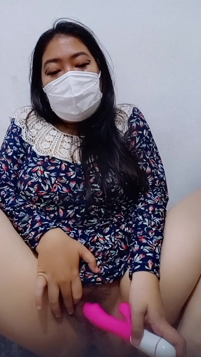 Vaginabig88: Fata din sat Sexsi îl seduce pe Colmek