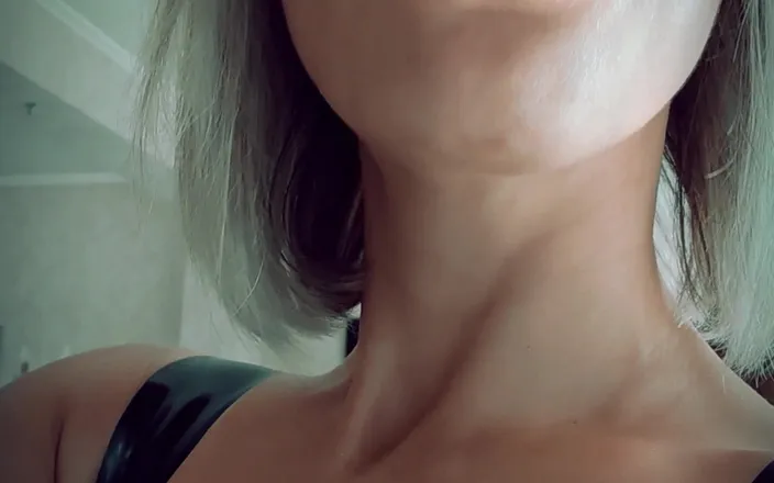 DeesseJulia: Wax Puan Lateks Julia
