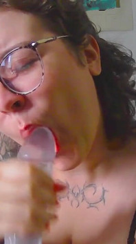 Hot Chubby glömde att slå på;-; micken Fortfarande kan du uppskatta hennes söta ansiktssugning och munkavle