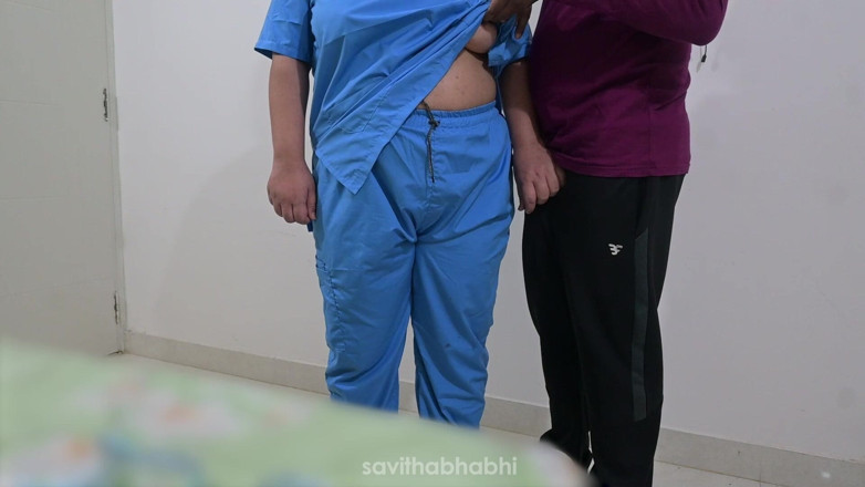 savithabhabhi: インド人看護師ティナ・バービーが仕立て屋とセックスしている