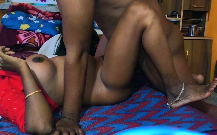 Kumari Queen ji: Indisk skönhet desi bhabhi sex - suger vackra bröst än inuti storkoka...