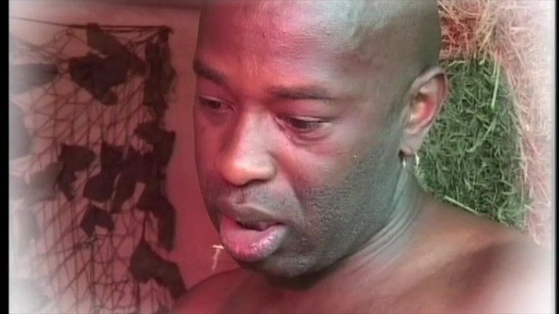 Inhonorof porn: 黑白在马厩中击败她