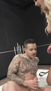 Anna Khara Leva Cada Centímetro De Pau Grande Na Bunda Perfeita - Get Anal