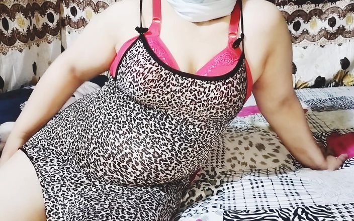 Ahmed and Samah: 婊子在我的阴户里做爱