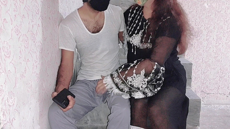 Pakistani CoupleX: Oups, cette fille s’est fait baiser un jour qu’elle est...