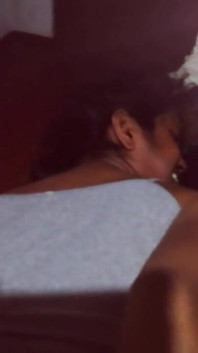 Ma belle-mère vient me baiser
