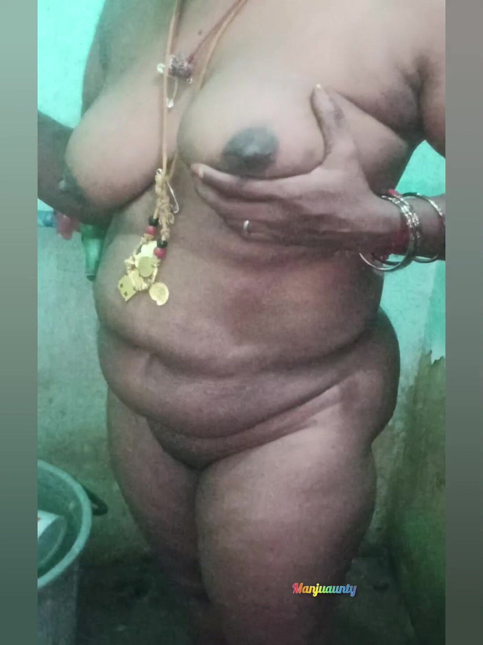 MANJULAK: Tamilska ciocia z głosem