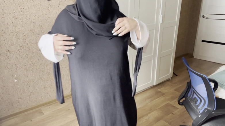 Lux Eva: Kamarádova sexy manželka dává pokyny k honění