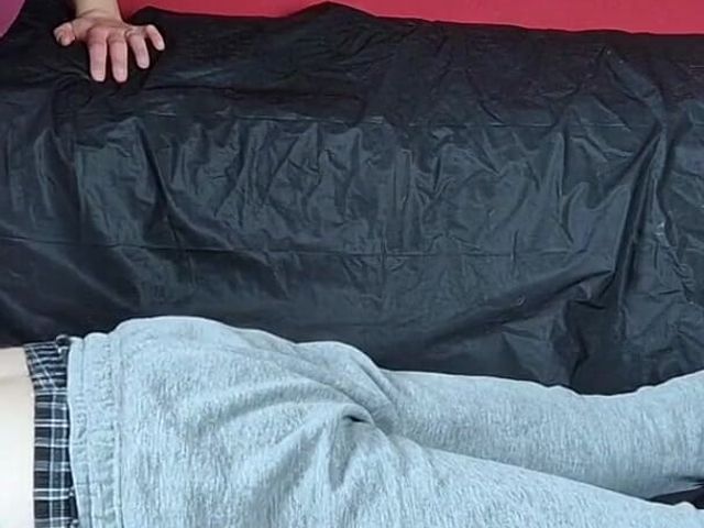 Oily Back Massage with Hot Amateur Feet (Femdom Jozi)