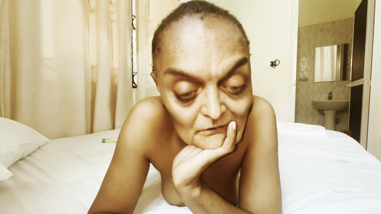 BongoXXX: Cara, eu fodi sua madrasta na bunda