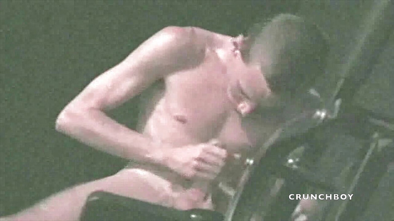 GAY VINTAGE PORN: Ten chłopak jest abbel do automatycznego ssania dla zabawy