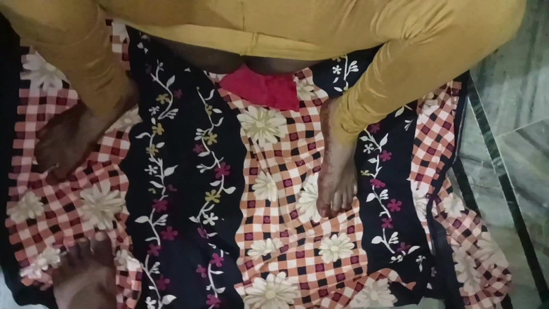 Bhabhi UP: Bhabhi chỉ đang làm điều đó