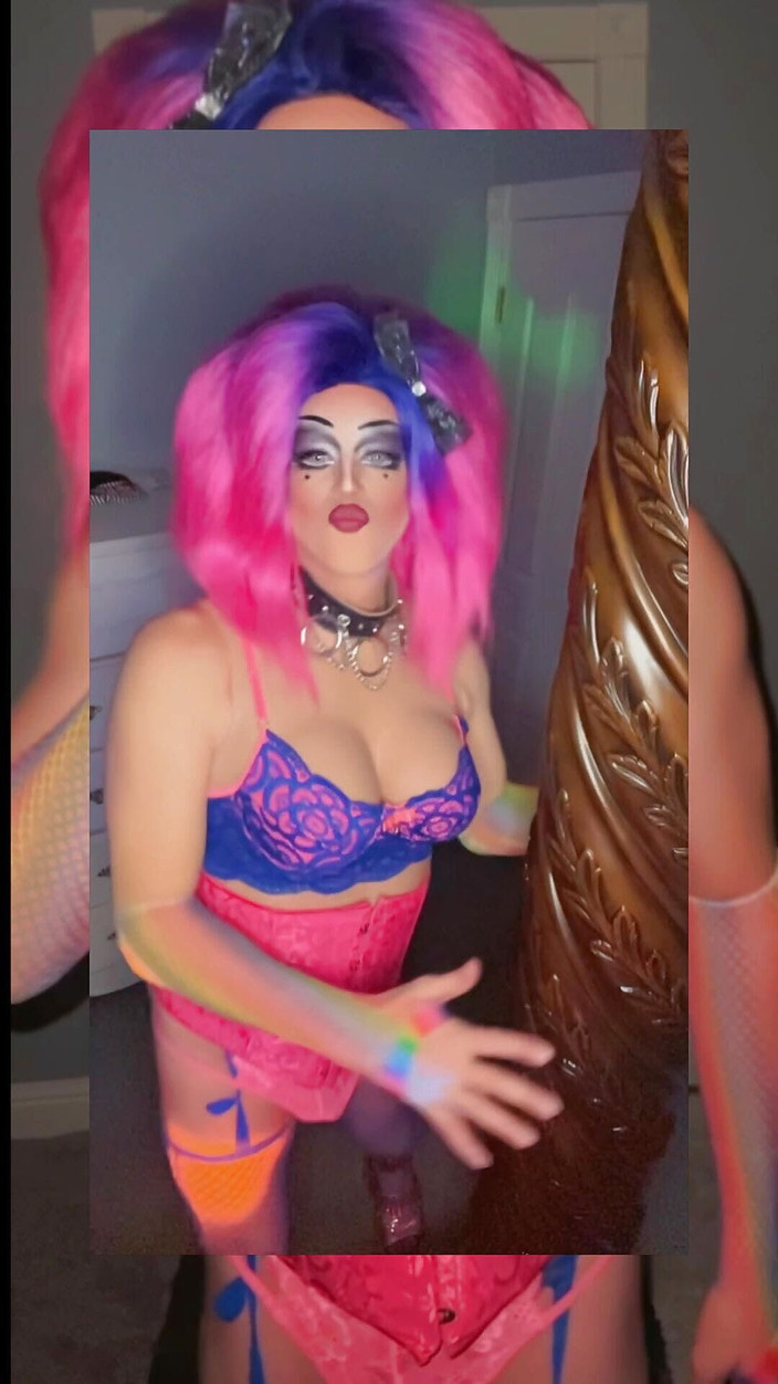 Shelly Robertss: Shelly &amp; Ginger Sissy Smoking Vaping Big Hair Fetish