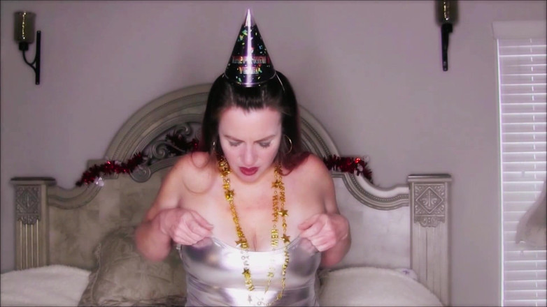 Nikki Nevada: Compilație video 5 ani noi 2022