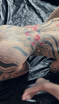Sexe femdom - dans les coulisses - des cochons baisent en mode créatif