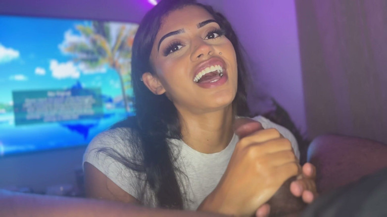 Natasha Carter: My BF Wont Get off the Game Free Use Blowjob