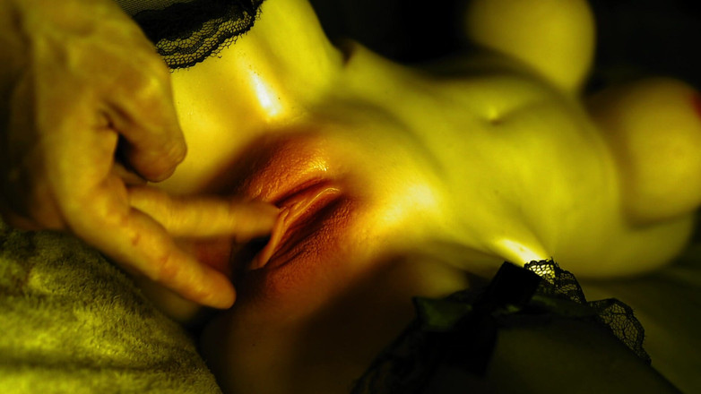 SEXY_GUYBEST: Islak amına mastürbasyon yapmayı nasıl seviyor
