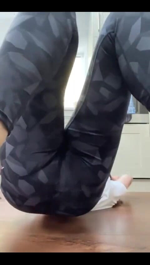 Countess diamond: POV:あなたは私のストレッチコーチです。