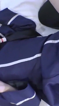 A febre do cosplay desencadeia como uma novata magra traz uma corrida intensa e ousada e brincalhona