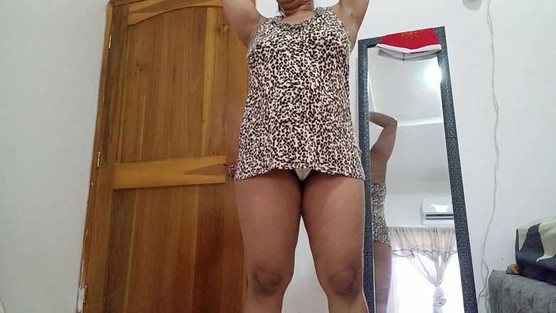 PATY PATY: Mi madrastra se masturba pensando en el hijastro tocándose hasta...