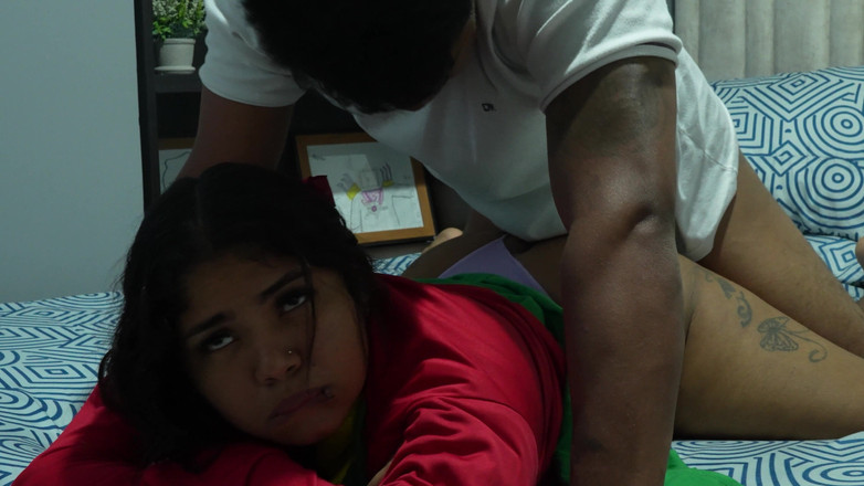 Apu: Jassi mag es, ihre enge muschi hart gefickt zu bekommen