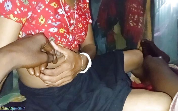 Bengali aunty ki chut: Terceira vez fodendo a madrasta real à meia-noite