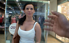 ADP Tube: Nauč mě podprsenku