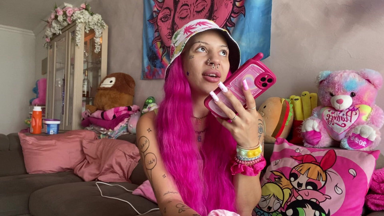 Nali Marie: Pov vaping sambil menelepon pacarku dan bilang kalau aku selingkuh...