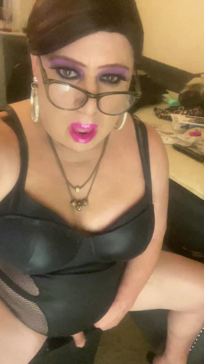 Krissy Sweets: CD Krissy Sweets v jejích sexy vysokých podpatcích