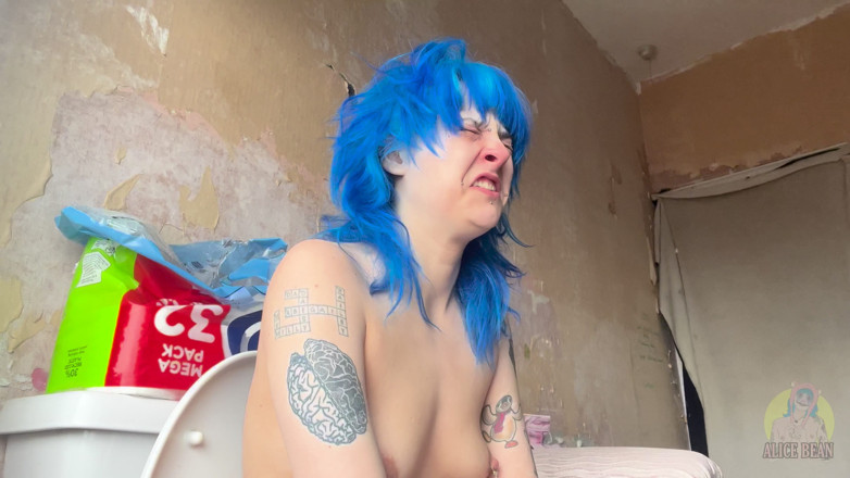 Alice Bean: Fusti in bagno