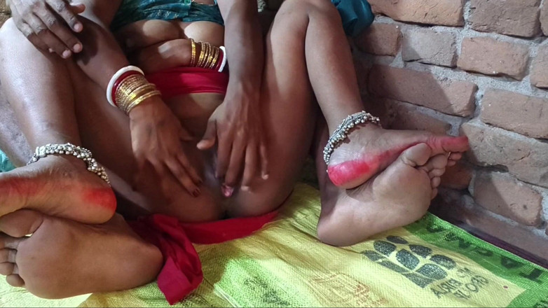 Sumang studio: Bhaiya Ne Suman Bhabhi Ka Boobs Daba Ke Gili Chut...