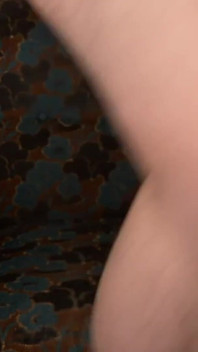 Masturbándose en calzoncillos blancos y equipado con una gruesa polla alfa