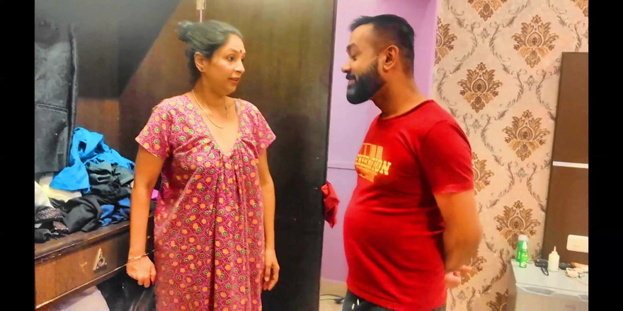 suchismitasarkar: Kamwali Bibi пытался воровство и был наказан трахом арендодателем.