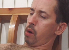 Black Jass: La troia ebano con il culo rotondo indossa lingerie mentre...