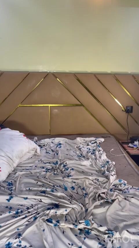 yomiangels1aa: Getting From the Door to the Bed
