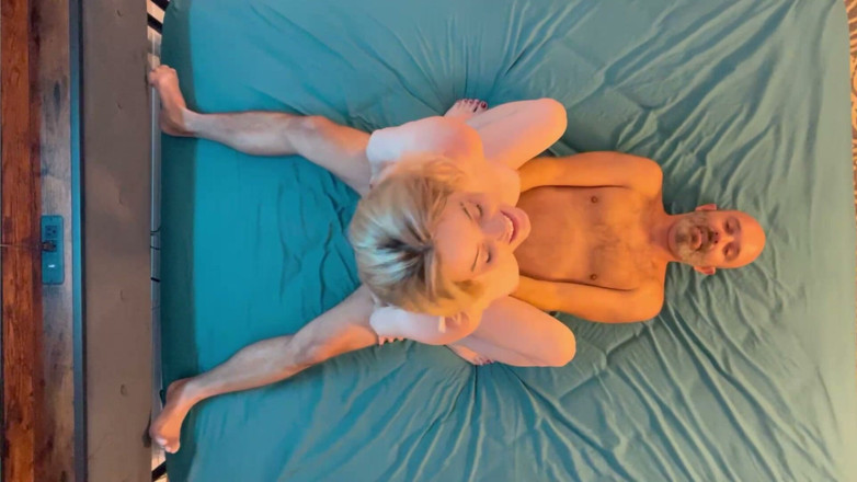 Island Boy Vids: W sypialni oszołomienie z filarem Sage