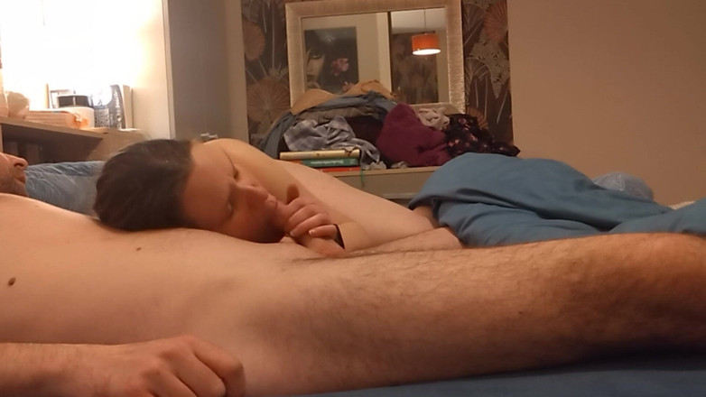 Titi77: Товста Французька Мама, Голодна Дупа