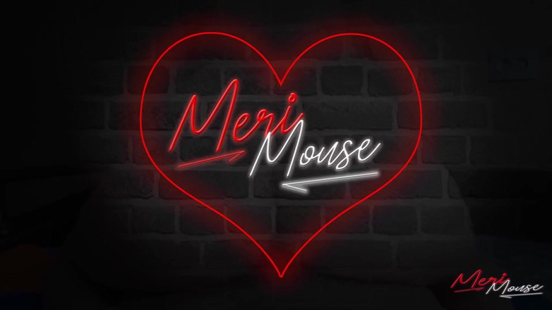 Meri-Mouse: Tatăl vitreg m-a pedepsit în saună