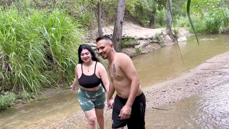 TommyMiller: Deixei meu amigo tímido tocar minha bunda grande para que...