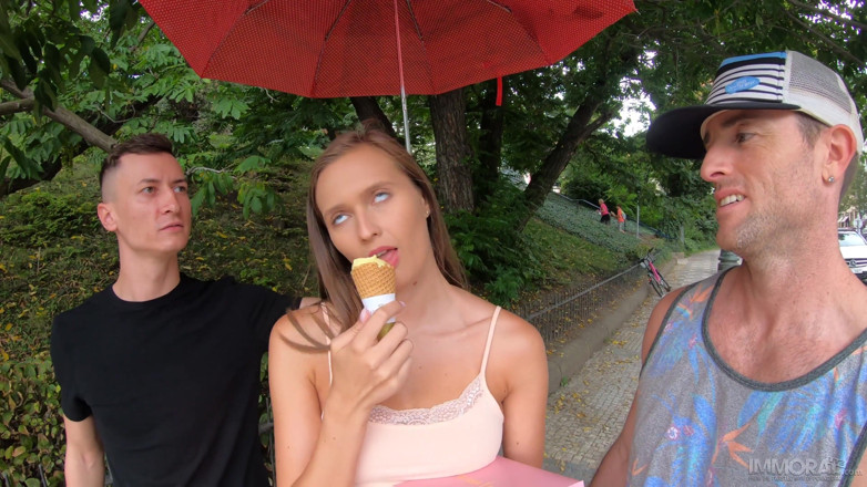 Immoral Live: Stacy Cruz uwodzi szwagra swojego ojczyma!