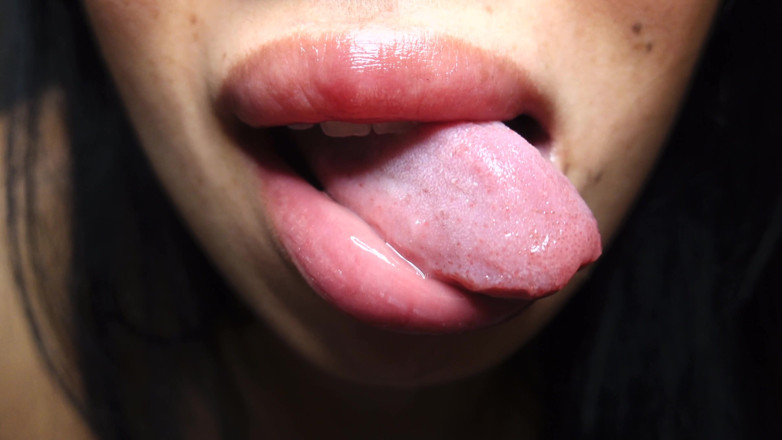 Asmr_mouth: Sensual quente sexy lambendo lentes